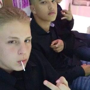 Meet your Posher, Jose alejandro